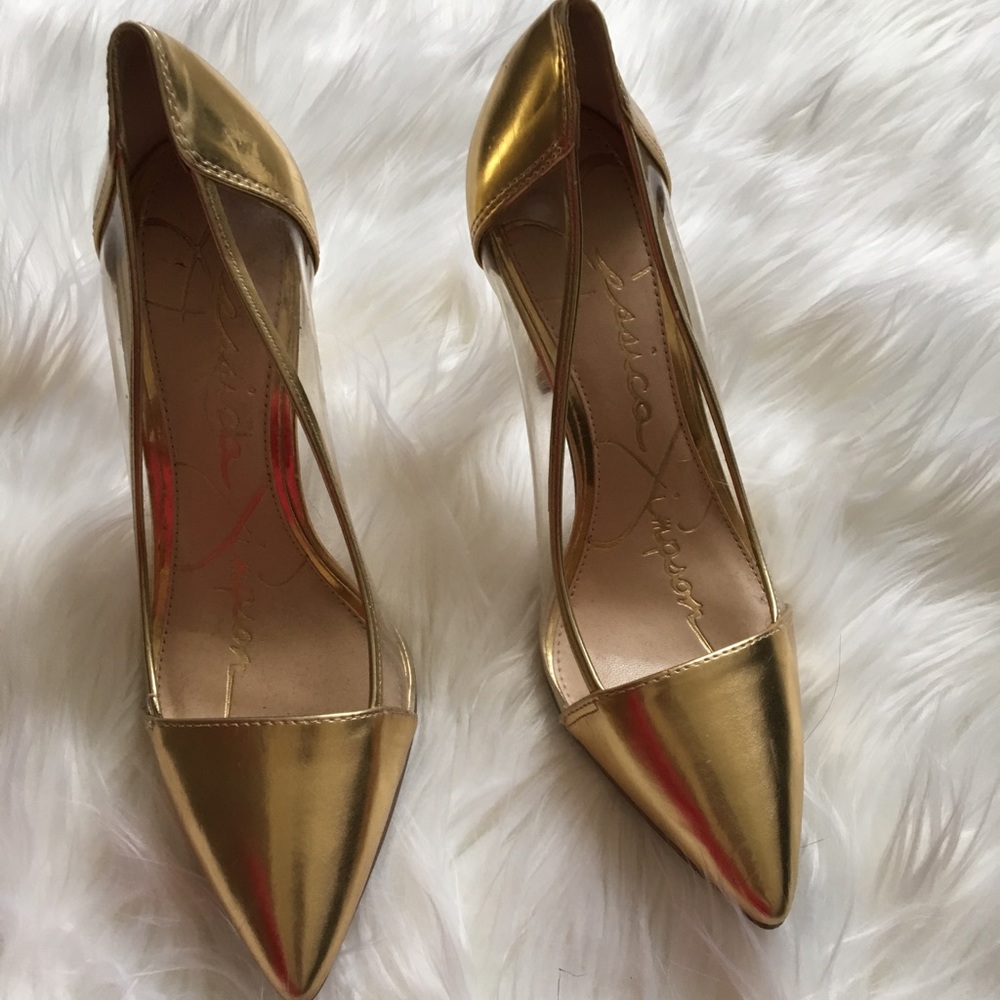 Sale! Sale! Sale! Gold heel pumps